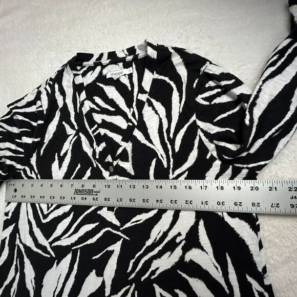 Chico's Women's Zebra Print Pullover V-Neck Casual Blouse Black/White Large - Picture 6 of 8